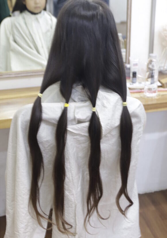 ヘアドネーション　子供 先日の函館コレクションで、モデルとして参加した息子。 髪の毛